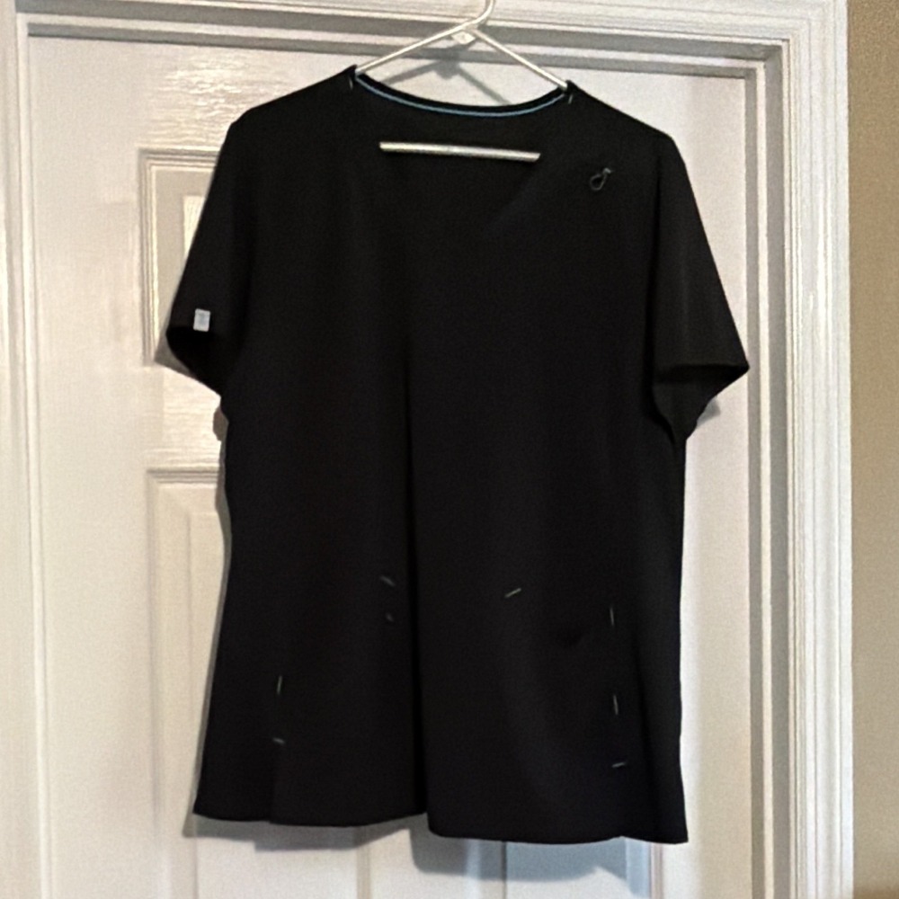 Scrubstar Women's Scrub Top Size 2XL, Black Solid V-Neck Short Sleeve - Picture 10 of 13